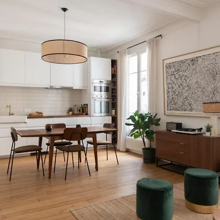 Nice And Bright 60 M With Wifi - Montmartre *